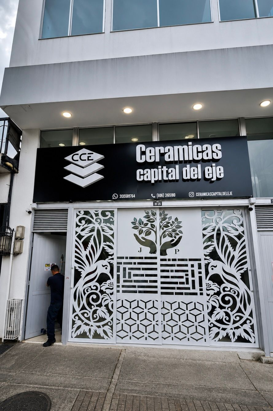 Puertas y accesos — vista 1
